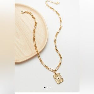 Kaia Pendant Necklace from Evereve